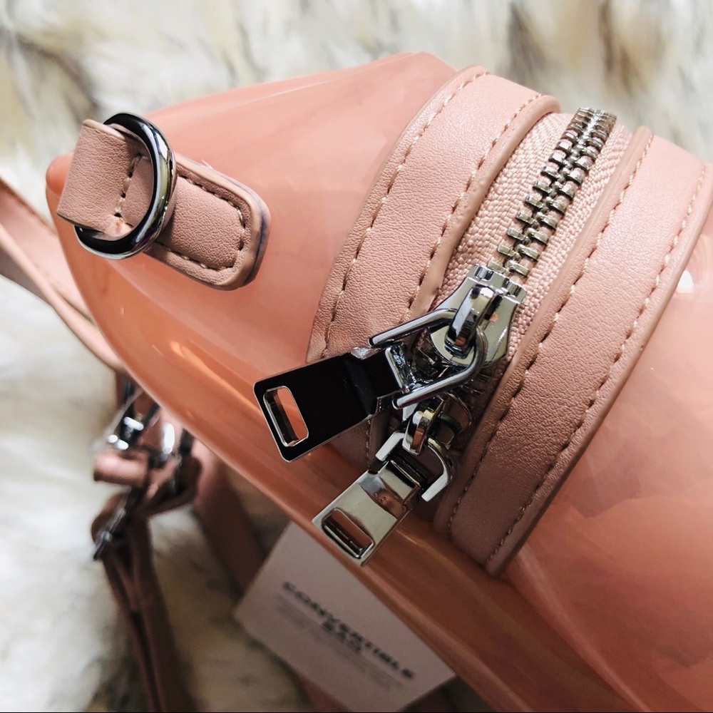 New Convertible Bag - Picture 6 of 12